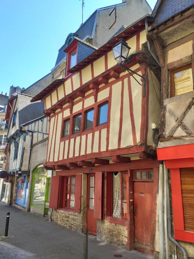 Welcome Pontivy Buitenkant foto